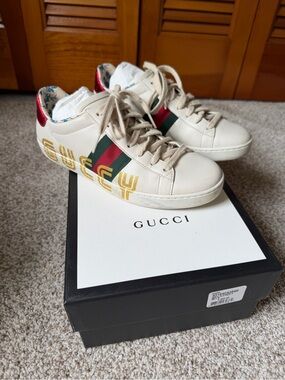 Gucci White Leather Ace Sneaker with Red & Green Web Stripe sz 36